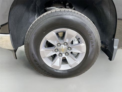 Used 2026 Chevrolet Silverado 1500 LT AWD/4WD image 29