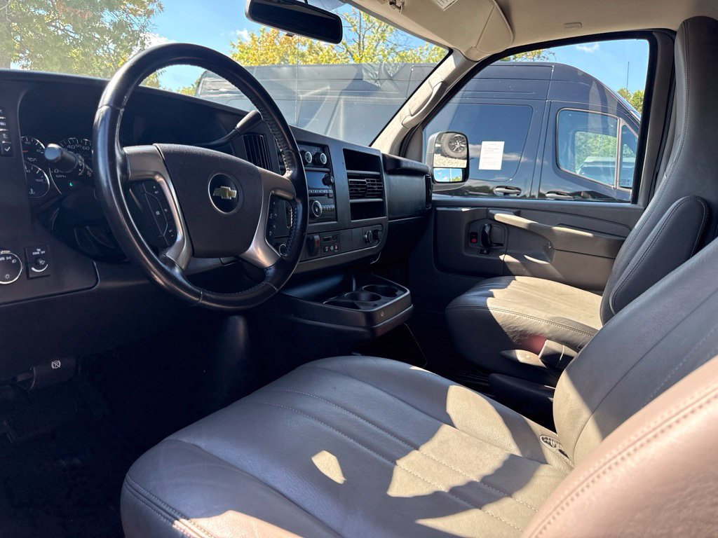 Used 2014 Chevrolet Express 1500 RWD image 3