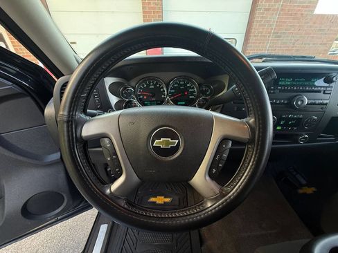 Used 2011 Chevrolet Silverado 1500 LT w/ All-Star Edition AWD/4WD image 23