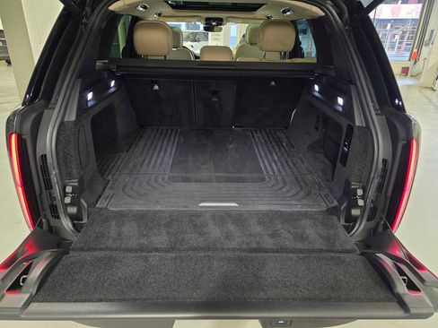 Used 2023 Land Rover Range Rover SE image 16