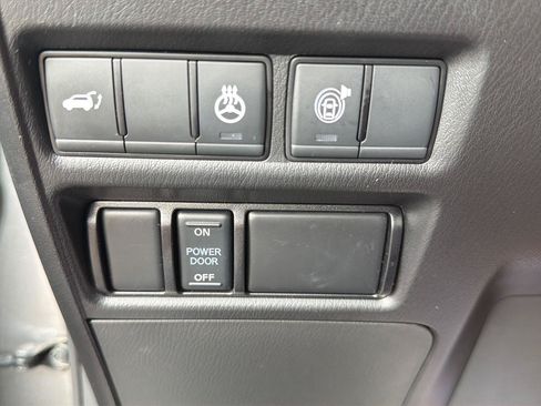 Used 2023 Nissan Armada SL w/ Midnight Edition Package RWD image 16