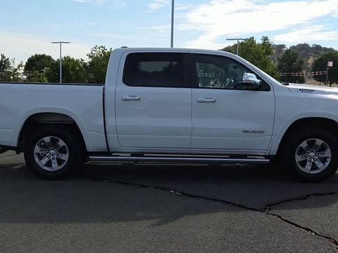 Used 2022 RAM 1500 Laramie AWD/4WD image 9