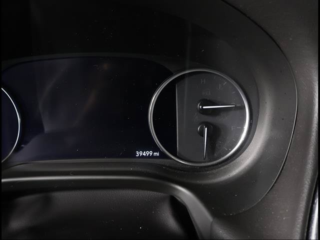Used 2023 Buick Enclave Premium w/ Experience Buick Package FWD image 9