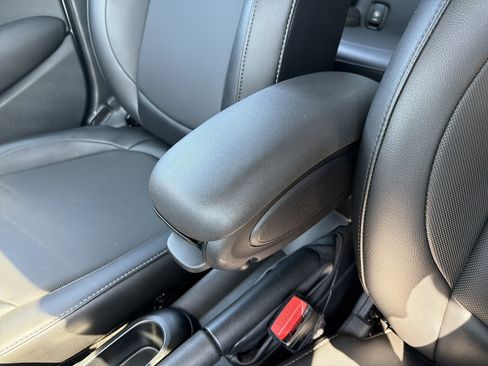 Used 2016 MINI Cooper 4-Door Hardtop FWD image 34