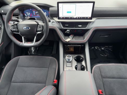 Used 2025 Ford Explorer ST image 14