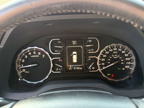 Used 2021 Toyota Tundra Limited w/ Limited Premium Package AWD/4WD image 12