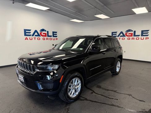 New 2026 Jeep Grand Cherokee Laredo w/ Trailer Tow Package AWD/4WD image 3