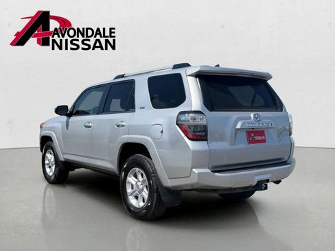 Used 2022 Toyota 4Runner SR5 AWD/4WD image 4