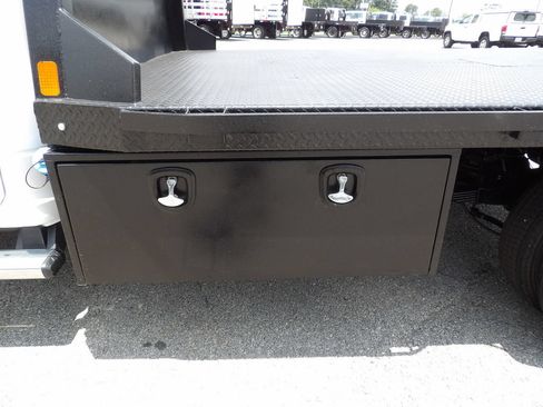 Used 2024 RAM 5500 Tradesman w/ Chrome Appearance Group AWD/4WD image 48