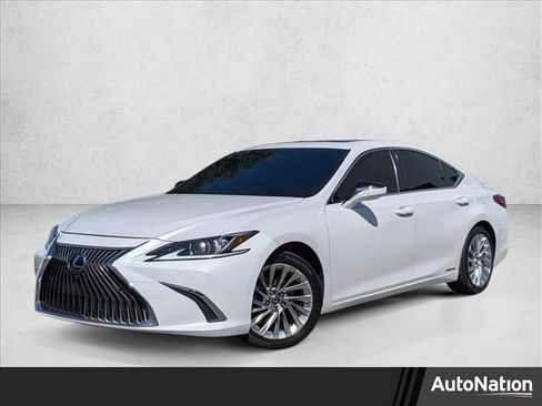Used 2019 Lexus ES 300h w/ Accessory Package 2 image 1
