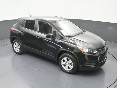 Used 2022 Chevrolet Trax LS w/ Tint and Cruise Package AWD/4WD image 46