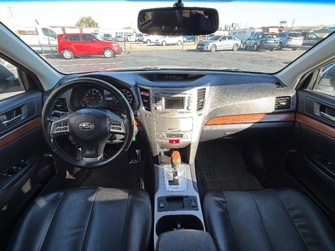 Used 2013 Subaru Outback 2.5i Limited w/ Moonroof Pkg AWD/4WD image 11