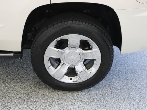 Used 2015 Chevrolet Tahoe LTZ RWD image 10