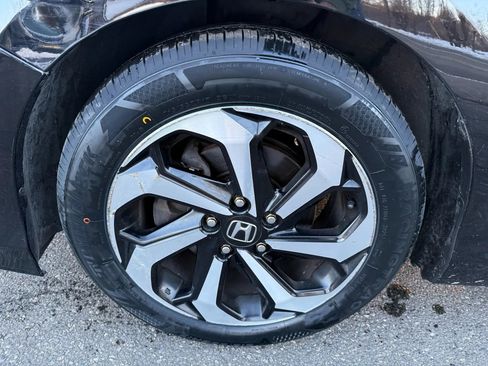Used 2017 Honda Accord EX image 29