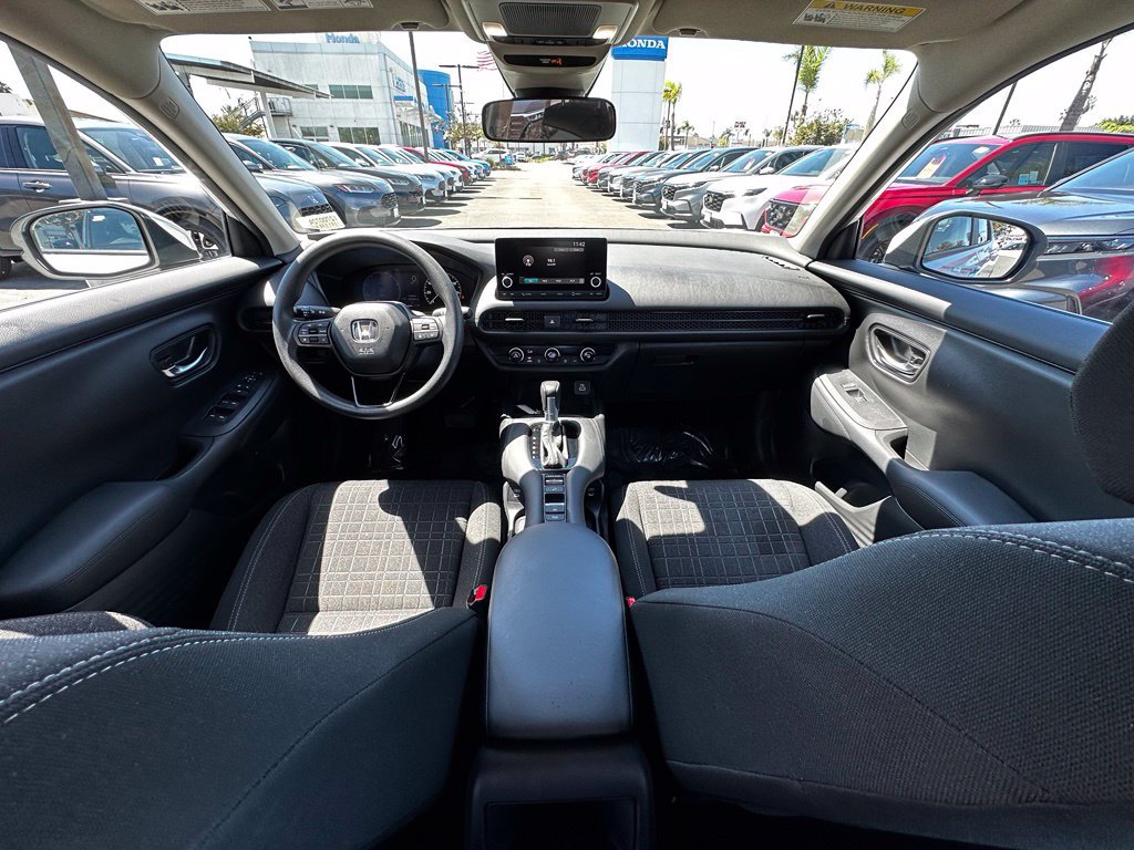 Used 2024 Honda HR-V LX image 17