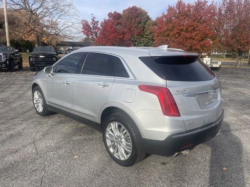 Used 2017 Cadillac XT5 Premium Luxury w/ Driver Assist Package image 7