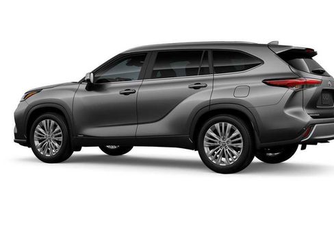 New 2026 Toyota Highlander Platinum image 3