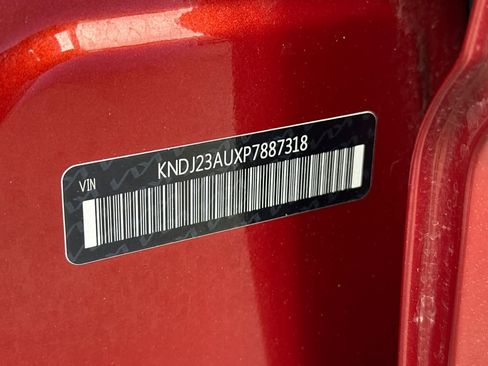 Used 2023 Kia Soul LX w/ LX Technology Package FWD image 27