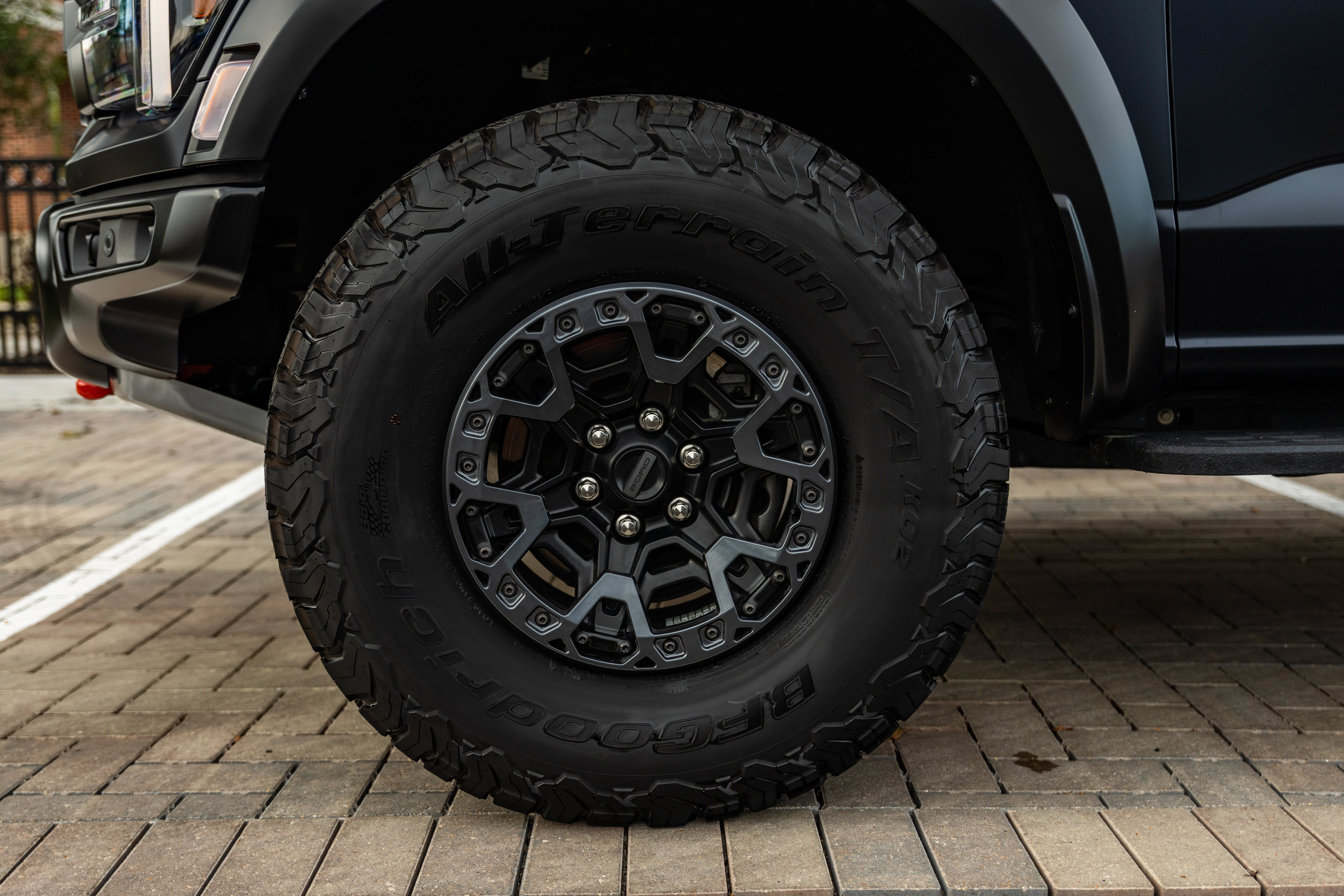 New 2025 Ford F150 Raptor w/ Equipment Group 803A Raptor R AWD/4WD image 11