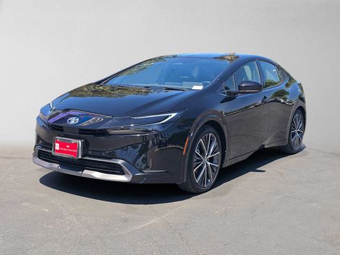 Certified 2026 Toyota Prius XLE FWD image 7