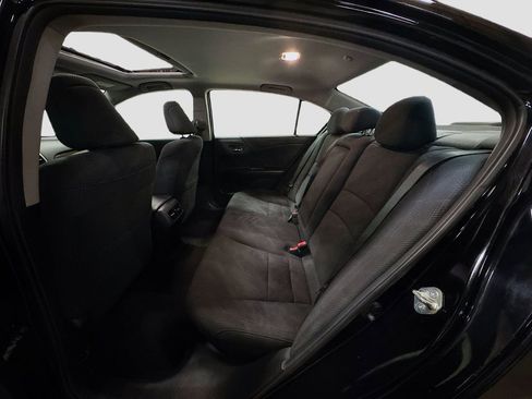 Used 2017 Honda Accord EX image 28