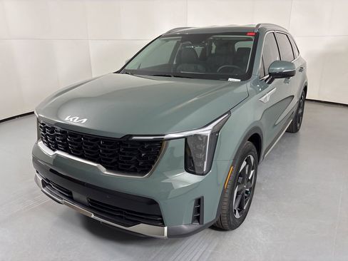 New 2026 Kia Sorento EX AWD/4WD image 4