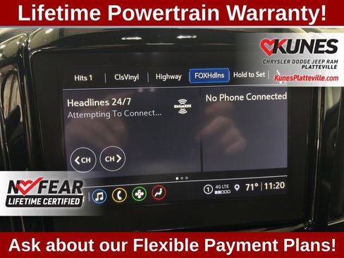 Used 2023 Chevrolet Traverse LT image 27