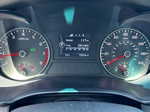 Used 2018 Kia Optima LX FWD image 25