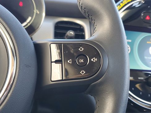 Used 2023 MINI Cooper 2-Door Hardtop image 22