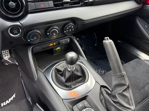 Certified 2023 MAZDA MX-5 Miata Club w/ Brembo/BBS Recaro Package image 13