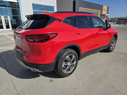 Used 2024 Chevrolet Blazer LT image 3