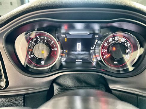 Used 2023 Dodge Challenger SXT image 10