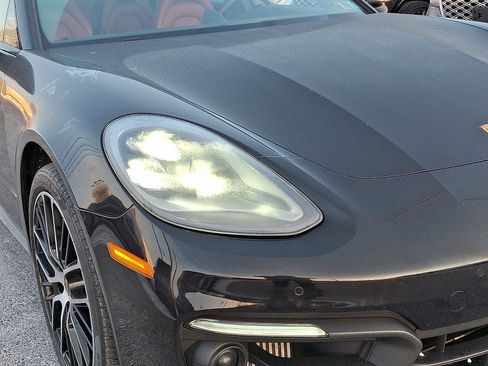 Used 2023 Porsche Panamera Platinum Edition image 9