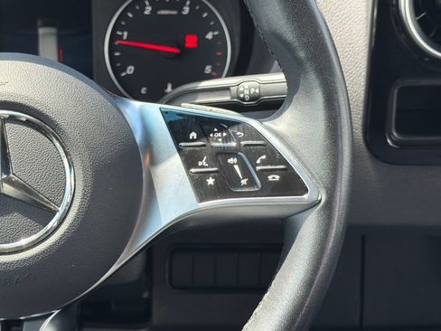 Used 2025 Mercedes-Benz Sprinter 2500 image 19