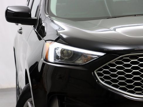 Used 2023 Ford Edge SEL image 4