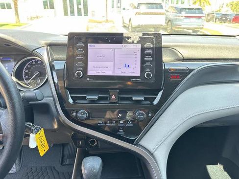 Used 2023 Toyota Camry LE image 27