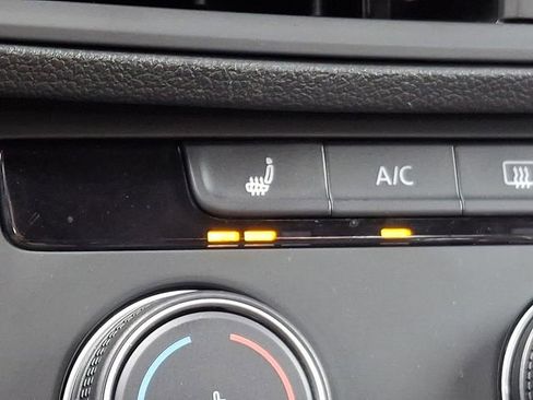 Used 2024 Volkswagen Jetta Sport image 18