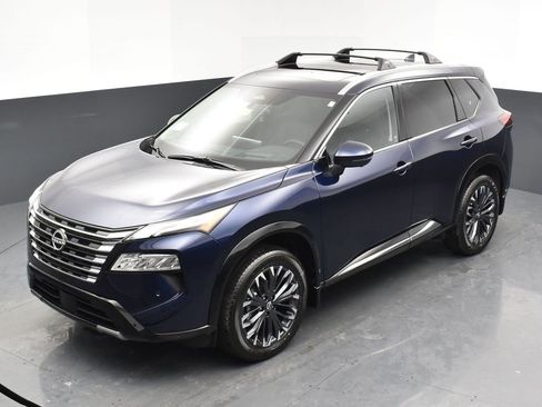 Certified 2025 Nissan Rogue Platinum w/ Platinum Premium Package image 24