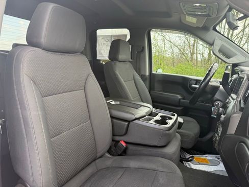 Used 2020 Chevrolet Silverado 1500 Custom w/ Custom Value Package image 22