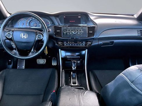 Used 2017 Honda Accord Sport image 7