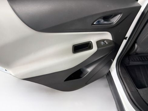 Used 2022 Chevrolet Equinox LT FWD image 26