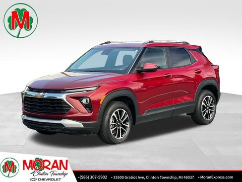 Used 2025 Chevrolet TrailBlazer LT AWD/4WD image 1
