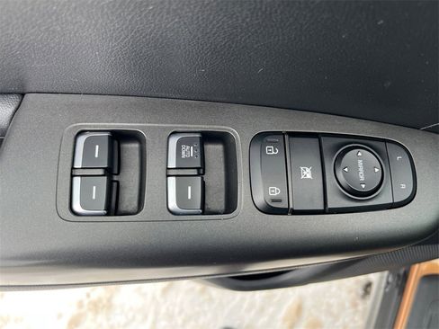 Used 2021 Kia Sportage LX image 17