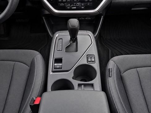 Certified 2025 Subaru Crosstrek 2.5i Premium AWD/4WD image 14