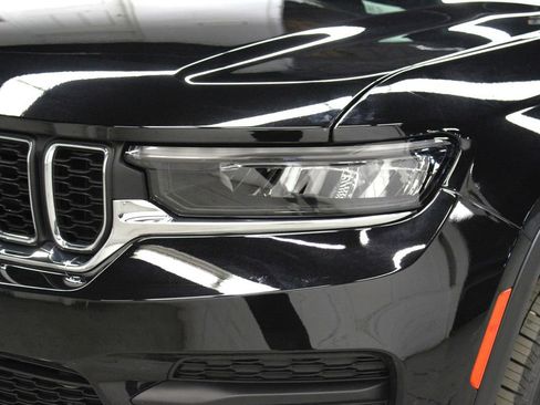 New 2026 Jeep Grand Cherokee Laredo image 34