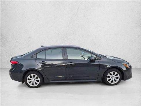 Used 2025 Toyota Corolla LE FWD image 4