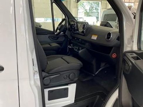 New 2026 Mercedes-Benz Sprinter 2500 image 9