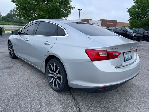 Used 2018 Chevrolet Malibu LT FWD image 4