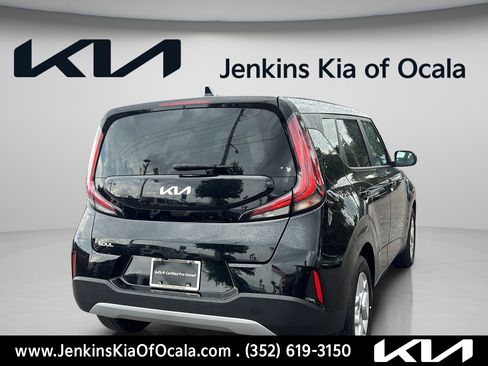 Certified 2025 Kia Soul LX w/ LX Technology Package FWD image 4