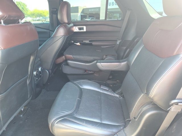 Used 2021 Ford Explorer Platinum w/ Equipment Group 601A AWD/4WD image 10